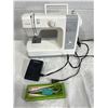 Image 1 : Singer 1007 Sewing Machine with J.A.Henckels Pinking Shears