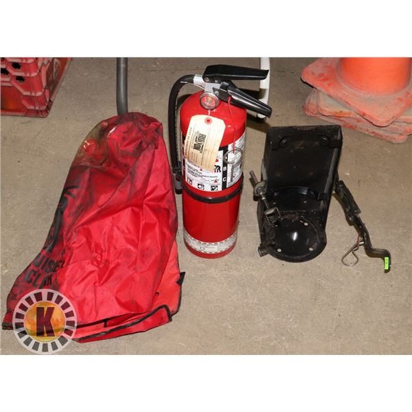 10LB FIRE EXTINGUISHER WITH WALL MOUNT