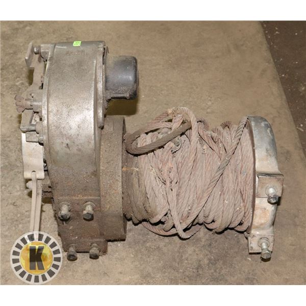 AS IS - HEAVY DUTY WINCH
