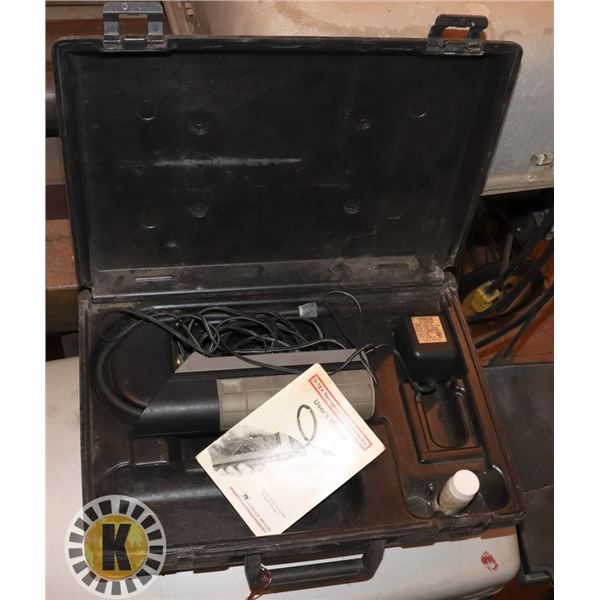 D-TECH REFRIGERANT LEAK DETECTOR IN CASE