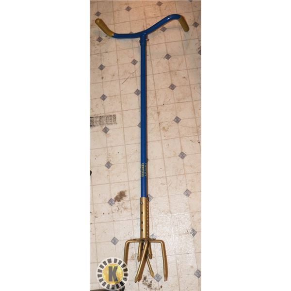 GARDEN CLAW TOOL