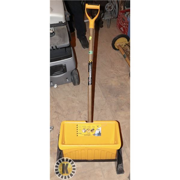 GARANT SALT AND SAND SPREADER