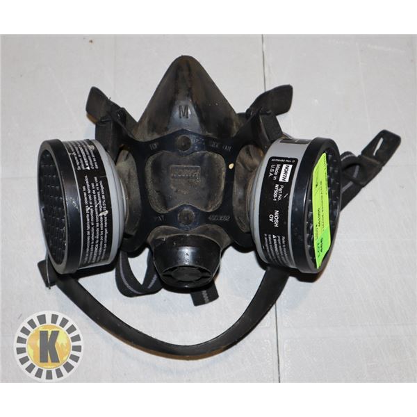 NORTH 1/2 MASK RESPIRATOR