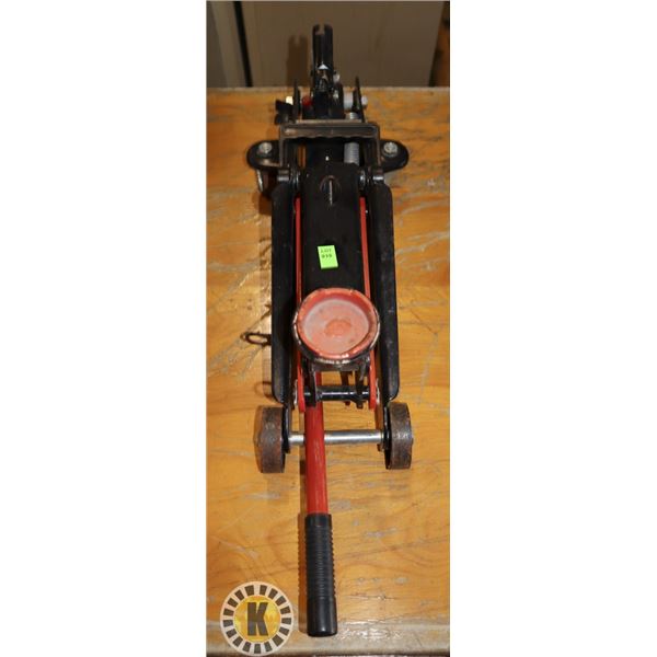 FLOOR JACK