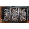 Image 1 : LARGE BUNDLE OF ASSORTED NUTS AND BOLTS