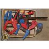 Image 1 : FLAT OF ASSORTED CLAMPS