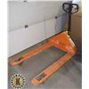 Image 2 : WIDE PALLET JACK