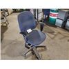 Image 1 : Chair
