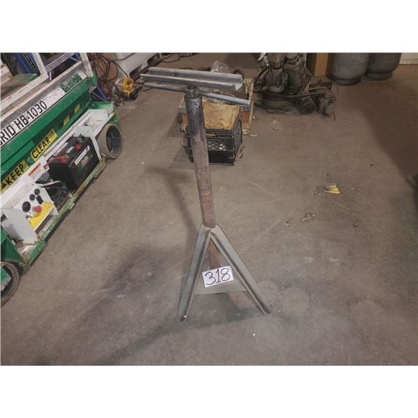 Tripod tool stand