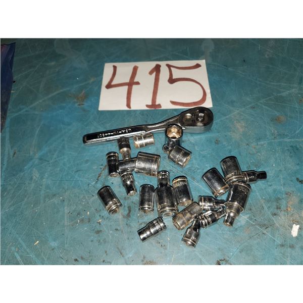 Ratchet 1/4" with socket