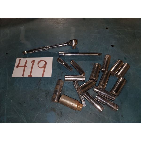 Ratchet 3/8" with socket