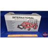 Image 3 : International 1586 Tractor w/Endloader" (Scale: 1/16)