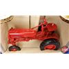 Image 5 : McCormick Farmall Cub Tractor (Scale: 1/16)