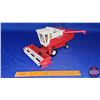 Image 1 : International "Hydrostatic" Combine (Scale 1/20)