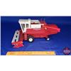 Image 2 : International "Hydrostatic" Combine (Scale 1/20)