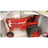Image 5 : International "Hydro 100 ROPS" "100 Hydro Farmall" (Scale 1/16)