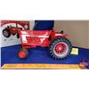 Image 4 : IH International 766 Tractor "27th Ontario Toy Show August 26th, 2012" (Scale 1/16)