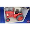 Image 5 : IH International 1586 Tractor with Cab (Scale 1/16)