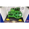 Image 5 : Vintage Engines Gasoline  "John Deere"  Model "E"  (Scale 1/6)