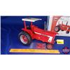 Image 2 : IH Farmall 966 Tractor  "20th Ontario Toy Show Aug. 28, 2005"  (Scale 1/16)