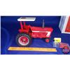 Image 6 : IH Farmall 966 Tractor  "20th Ontario Toy Show Aug. 28, 2005"  (Scale 1/16)