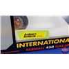 Image 6 : International Harvester Farmall 450 Gas Hi-Clear Tractor (Scale: 1/16)