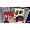 Image 5 : International 1468 Farmall V8 (Scale: 1/16)