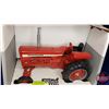 Image 5 : International Farmall 756 (Scale: 1/16)