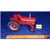 Image 2 : International Farmall 756 "9th Ontario 1994 Toy Show & Auction" (Scale: 1/16)