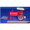 Image 4 : International Farmall 1456  "23rd Ontario Toy Show Aug. 24, 2008" (Scale: 1/16)