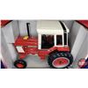 Image 5 : International Hydro 186 Tractor  (Scale: 1/16)