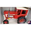 Image 5 : International 1568 Farmall V8  (Scale: 1/16)