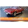 Image 2 : American Muscle 1963 Corvette Stingray  Collector's Edition  (Scale 1/18)