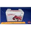 Image 3 : International Farmall 140 Tractor (Scale: 1/16)