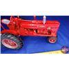 Image 5 : IH Farmall Super MD-TA  "22nd Ontario Toy Show August 26, 2007"  (Scale 1/16)