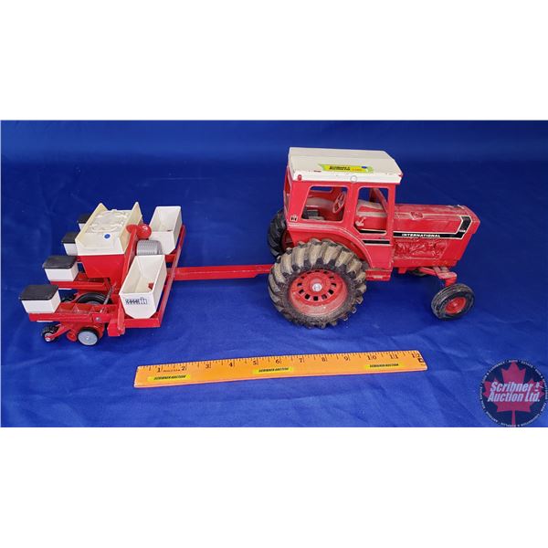 International 1066 Tractor w/ Seeder  (March 1991)  (Scale 1/32)  (Note: Decals Incorrect)