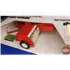 Image 5 : International Hay Baler  (Scale 1/16)