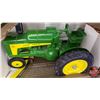 Image 5 : John Deere 630LP Tractor 1958 (Scale: 1/16)
