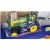 Image 2 : John Deere 630 Standard "Two-Cylinder XIX 2009 Waterloo, Iowa" (Official Toy Show) (Scale: 1/16)