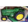 Image 5 : John Deere Model 1949/1954 Model R : Collectors Edition Series II (Scale: 1/16)