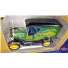 Image 5 : Locking Coin Bank w/Key : John Deere 1923 Chevy Van Bank (Scale: 1/25)