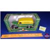 Image 1 : John Deere 1938 Chevy Panel Pickup Truck Bank "Merry Christmas 1998" (Scale: 1/25)