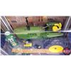 Image 5 : John Deere Model 4020 & Accessories "Restoration Tractor" (Dirty Version) (Scale: 1/16)
