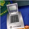 Image 2 : Tray Lot - Collector Combo : John Deere Theme (2 Travel Mugs, 4 Caps, 1 Oiler & 1 Digital Desk Calen