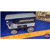 Image 3 : Coin Bank "Servicegard Dealer Award" Liberty Classics : 1904 Knox Delivery Wagon (653/1260) (Scale: 
