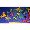 Image 4 : Tray Lot: Assorted John Deere Industrial & Farm Tractors & Attachments (Scale: 1/64)
