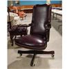 Image 1 : CLASSIC LEATHER EXECUTIVE CHAIR
