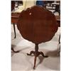 Image 1 : CHERRY QUEEN ANNE STYLE TILT-TOP TEA TABLE