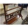 Image 2 : WALNUT QUILT RACK