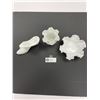 Image 2 : 3 Pieces Vintage Hobnail Milk Glass in Excellent Condition